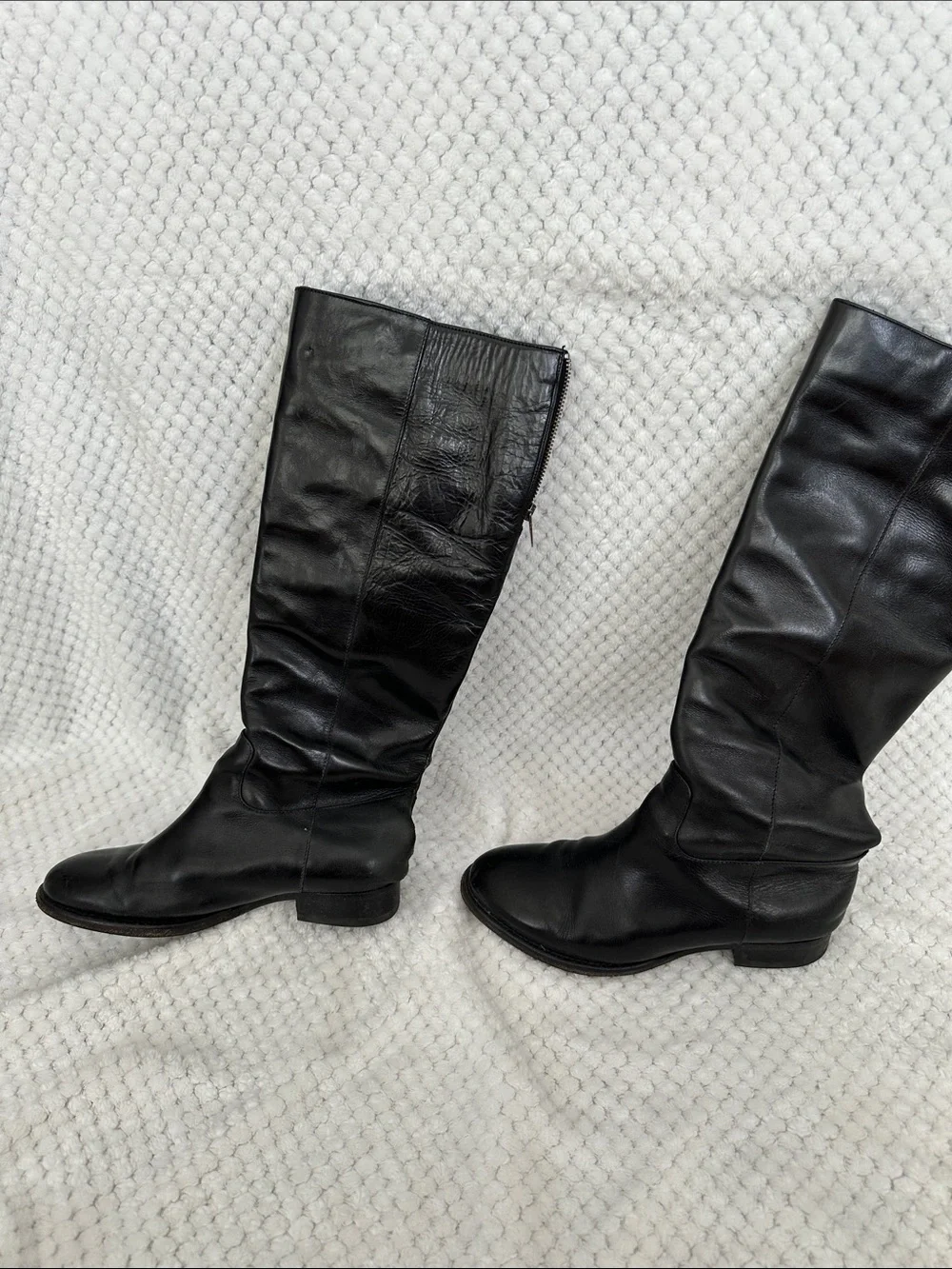 Over-the-Knee Black Women's Boots — Sleek Tall Shaft
